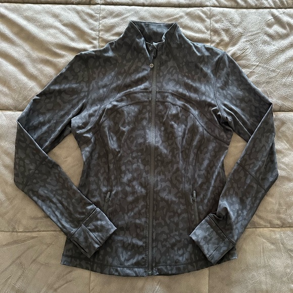 NWOT Lululemon Define Jacket - Picture 5 of 16